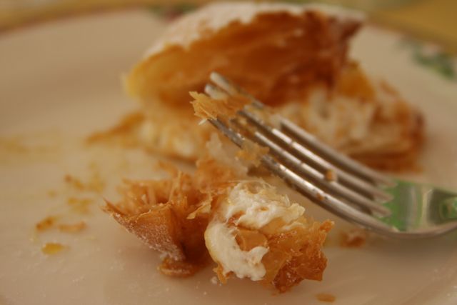 Mascarpone cream pastry